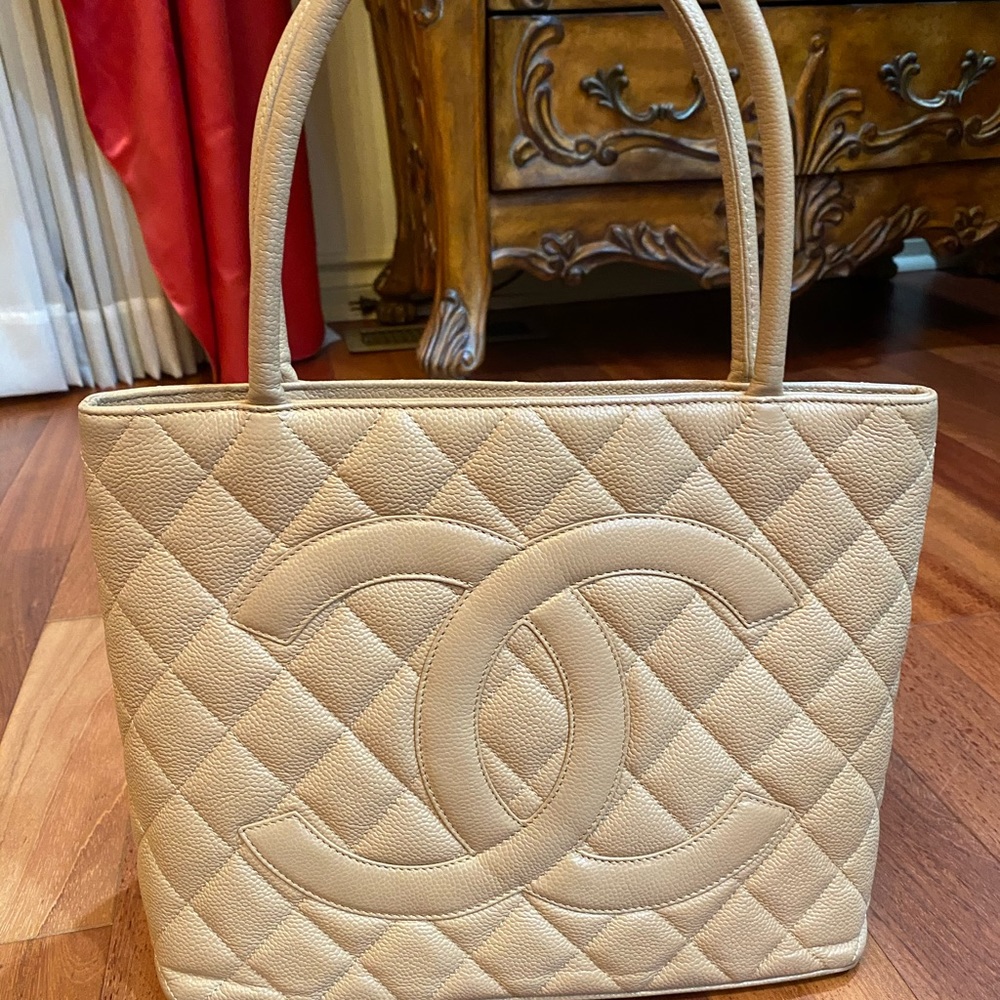 Chanel caviar quilted medallion tote